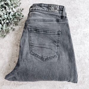 American Eagle Grey Stretch Mom Jean Size 4